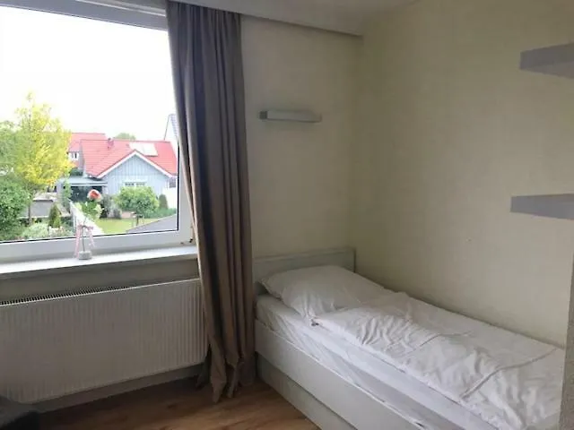 Appartementhaus Hus Moehlenbarg Гостевой дом Куксхафен